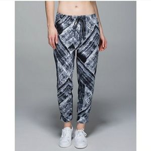 Lululemon jet crop pants